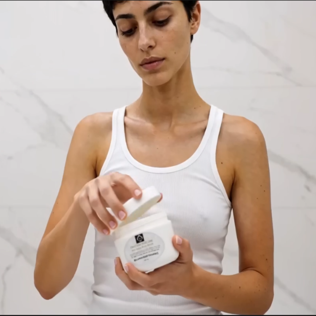 Exfoliating Organic Anti-Aging Body Scrub Vanilla Musk Fragrance